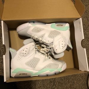 MINT FOAM RETRO 6